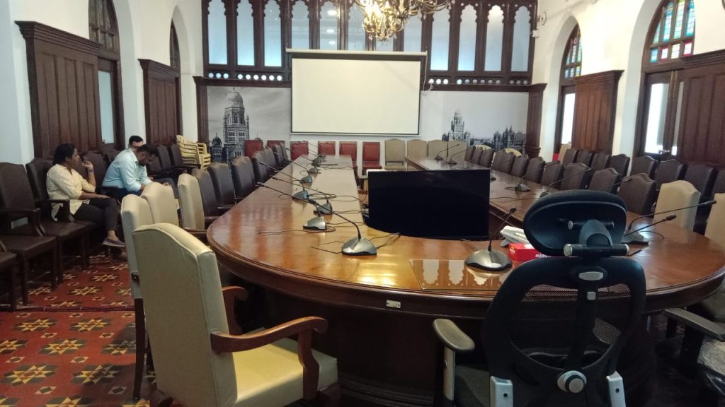 conf adjm5.jpeg
